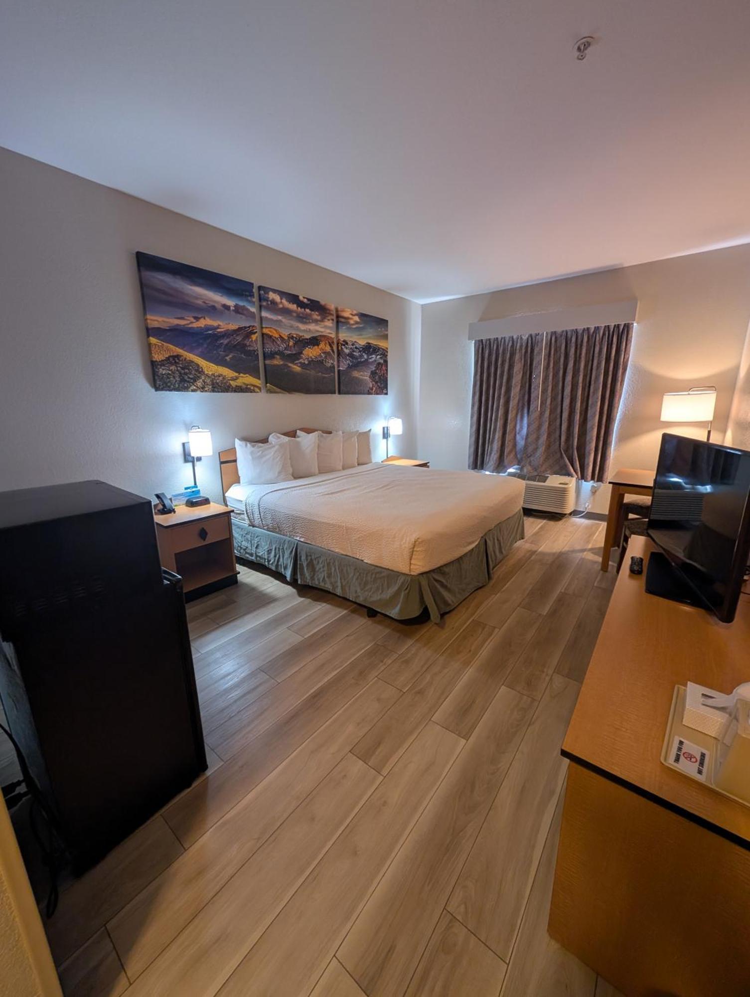 Days Inn & Suites By Wyndham Castle Rock Dış mekan fotoğraf