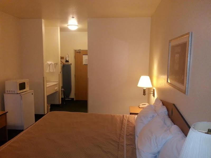 Days Inn & Suites By Wyndham Castle Rock Dış mekan fotoğraf