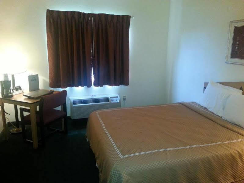 Days Inn & Suites By Wyndham Castle Rock Dış mekan fotoğraf